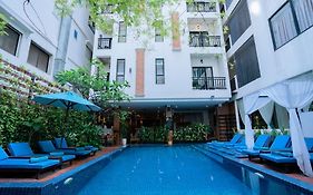 Home Chic Hotel